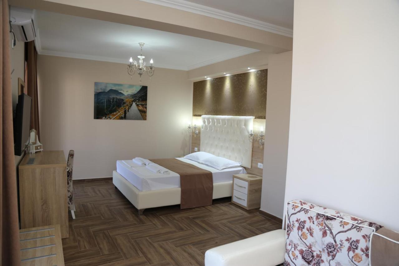 Metropolis Hotel Ulcinj Eksteriør billede