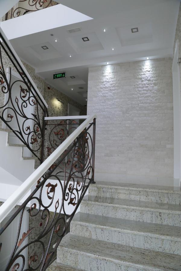 Metropolis Hotel Ulcinj Eksteriør billede