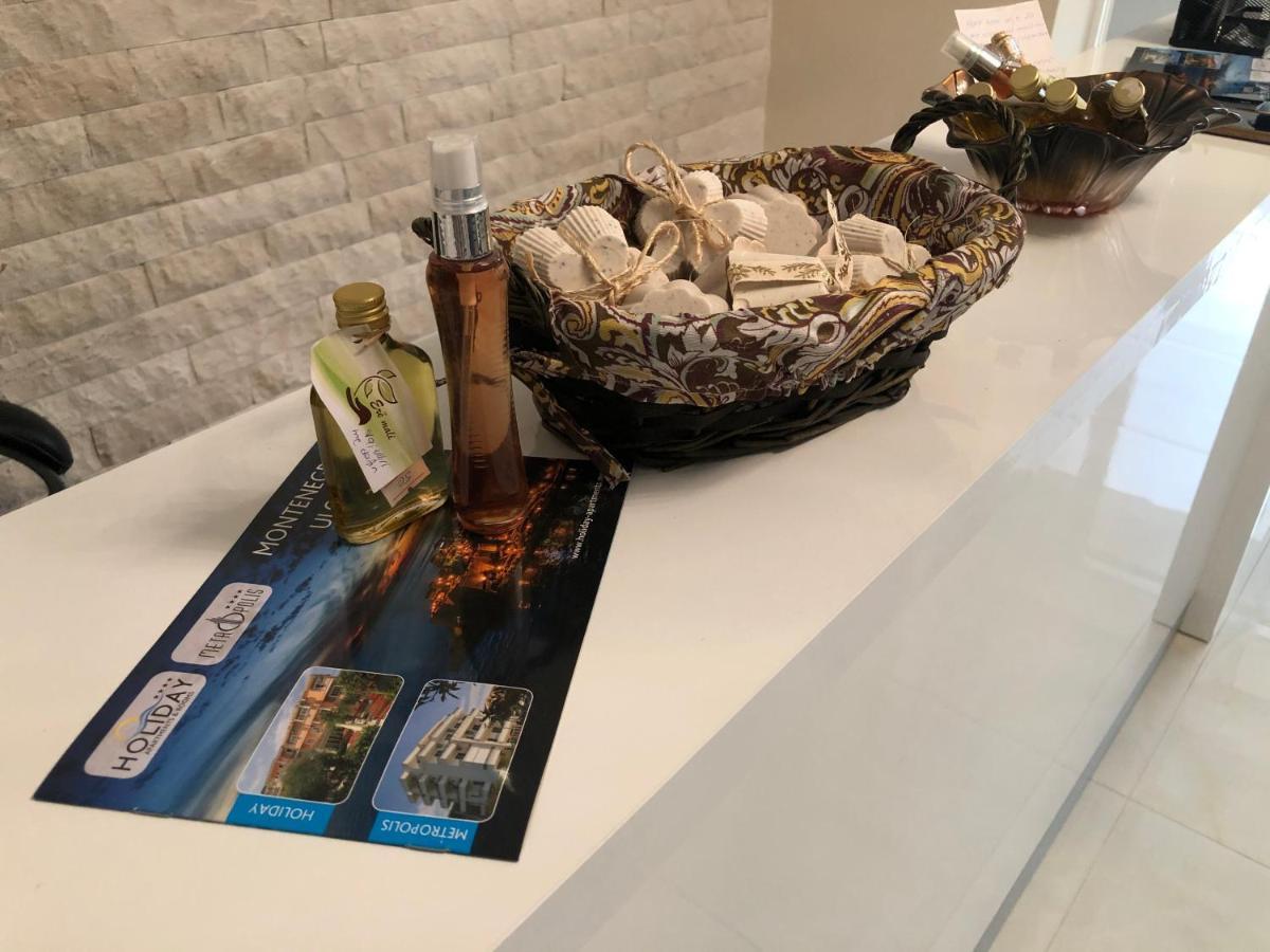 Metropolis Hotel Ulcinj Eksteriør billede
