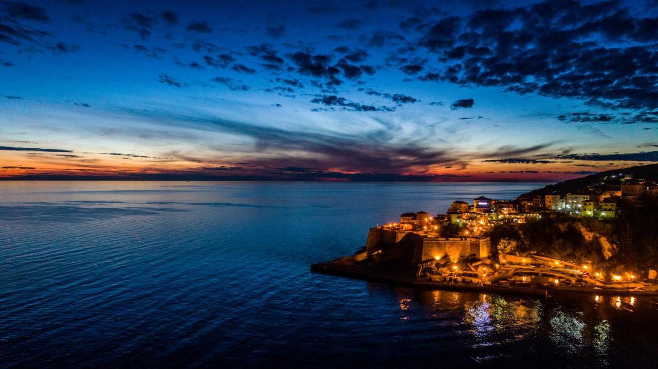 Metropolis Hotel Ulcinj Eksteriør billede