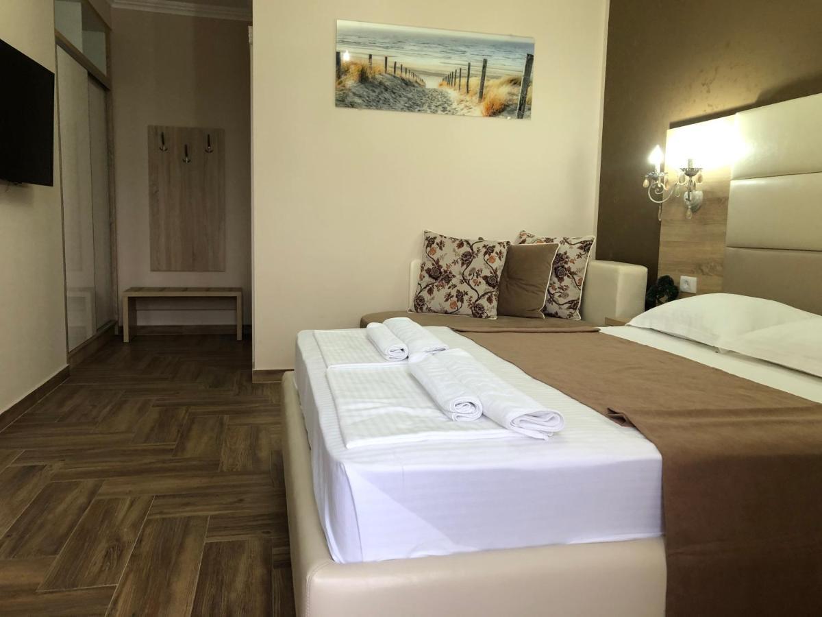Metropolis Hotel Ulcinj Eksteriør billede